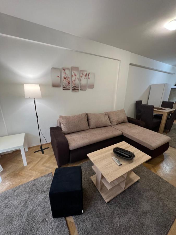 נובי סאד Apartment Dostojevski מראה חיצוני תמונה